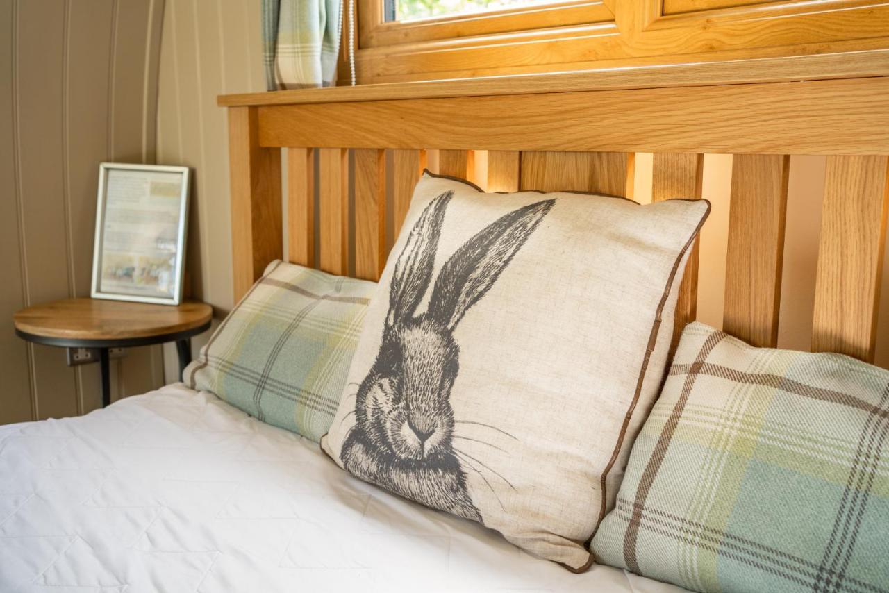 Glamping At South Lytchett Manor Hotel Poole Buitenkant foto