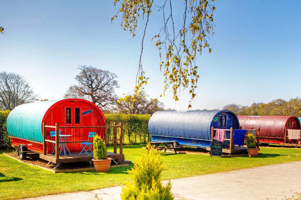Glamping At South Lytchett Manor Hotel Poole Buitenkant foto