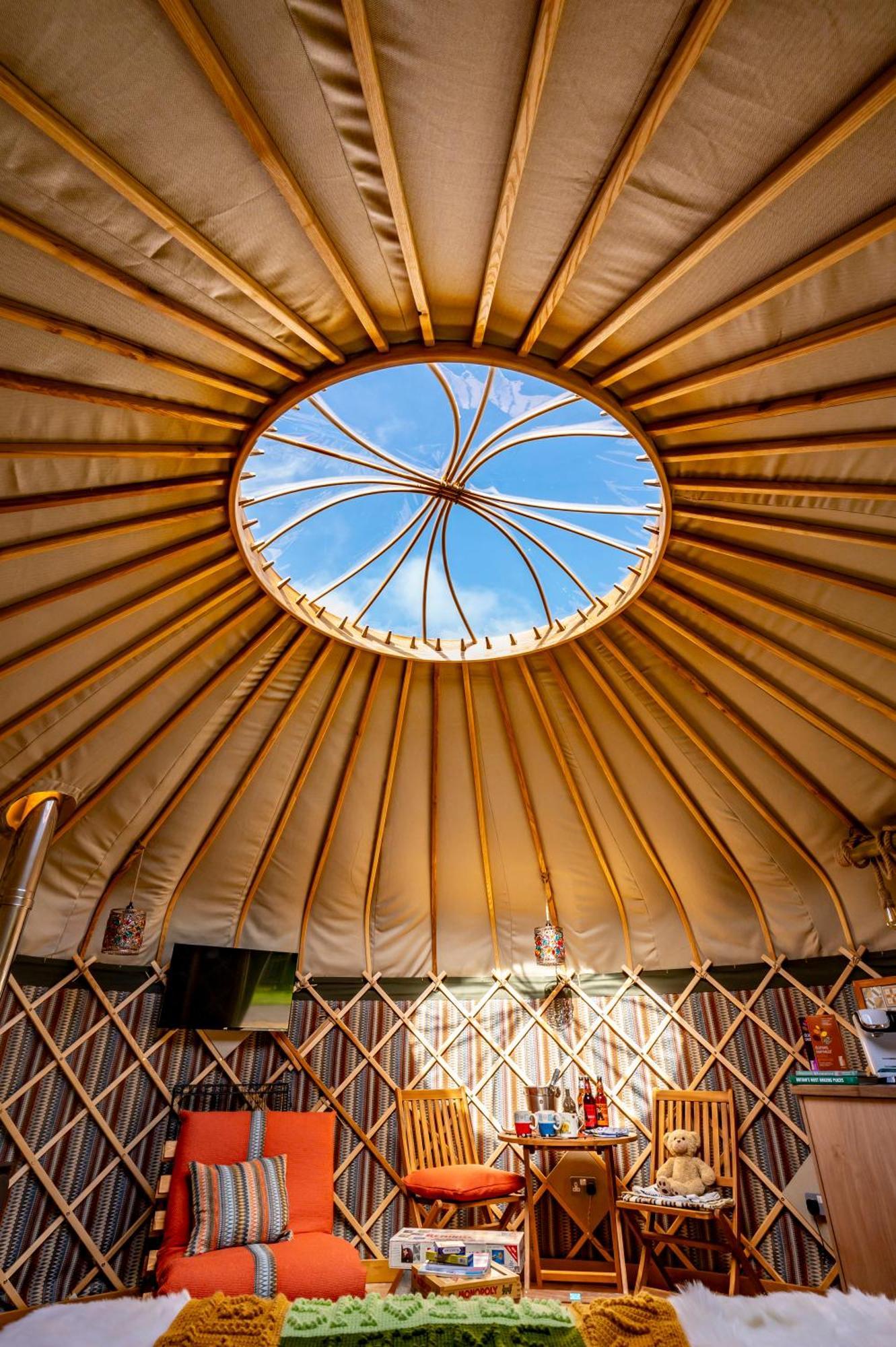 Glamping At South Lytchett Manor Hotel Poole Buitenkant foto