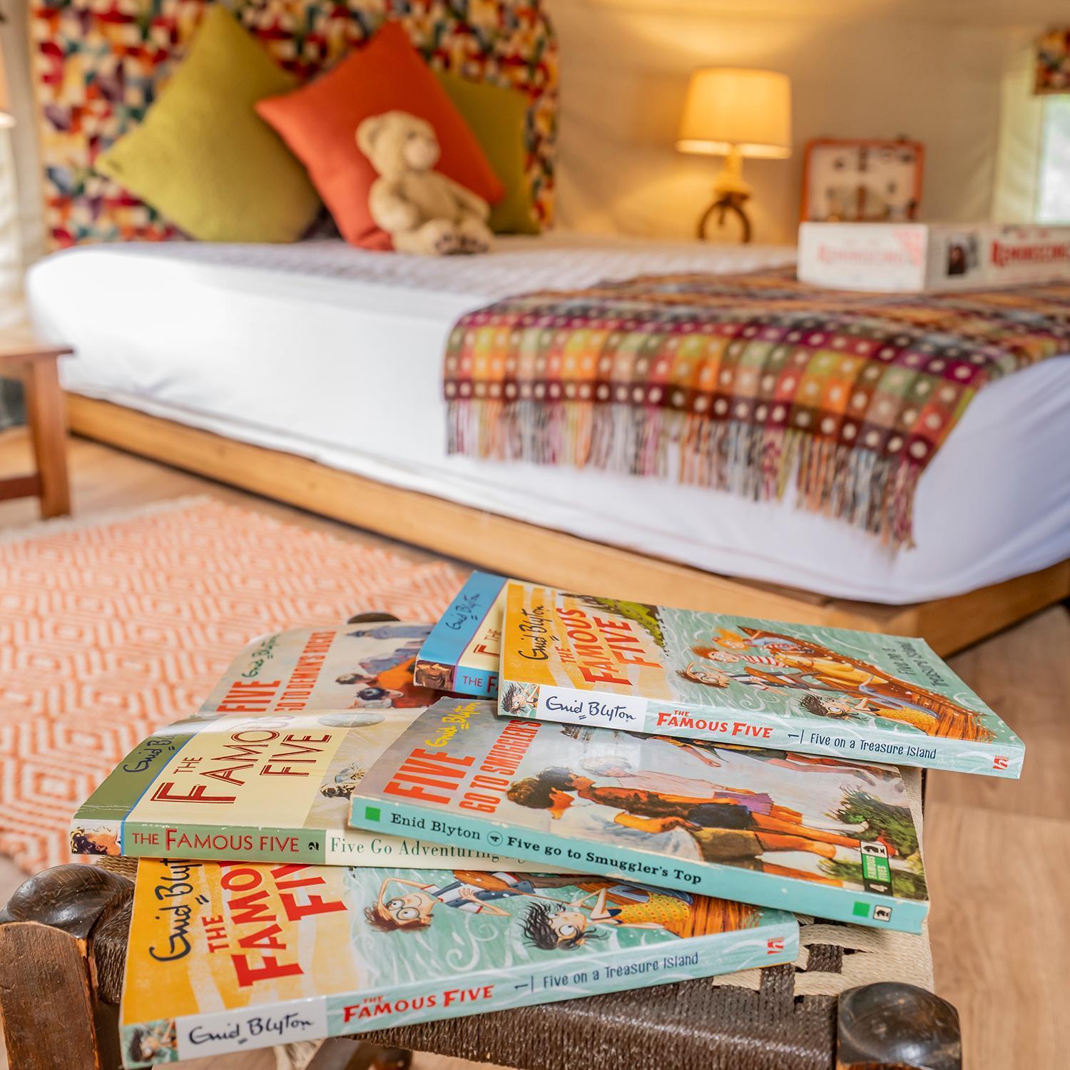 Glamping At South Lytchett Manor Hotel Poole Buitenkant foto